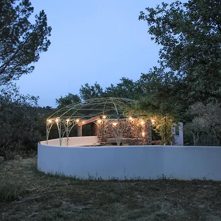 Holiday home Provence Bel 2 Pieces Independant Dans Un Magnifique Domaine Bras